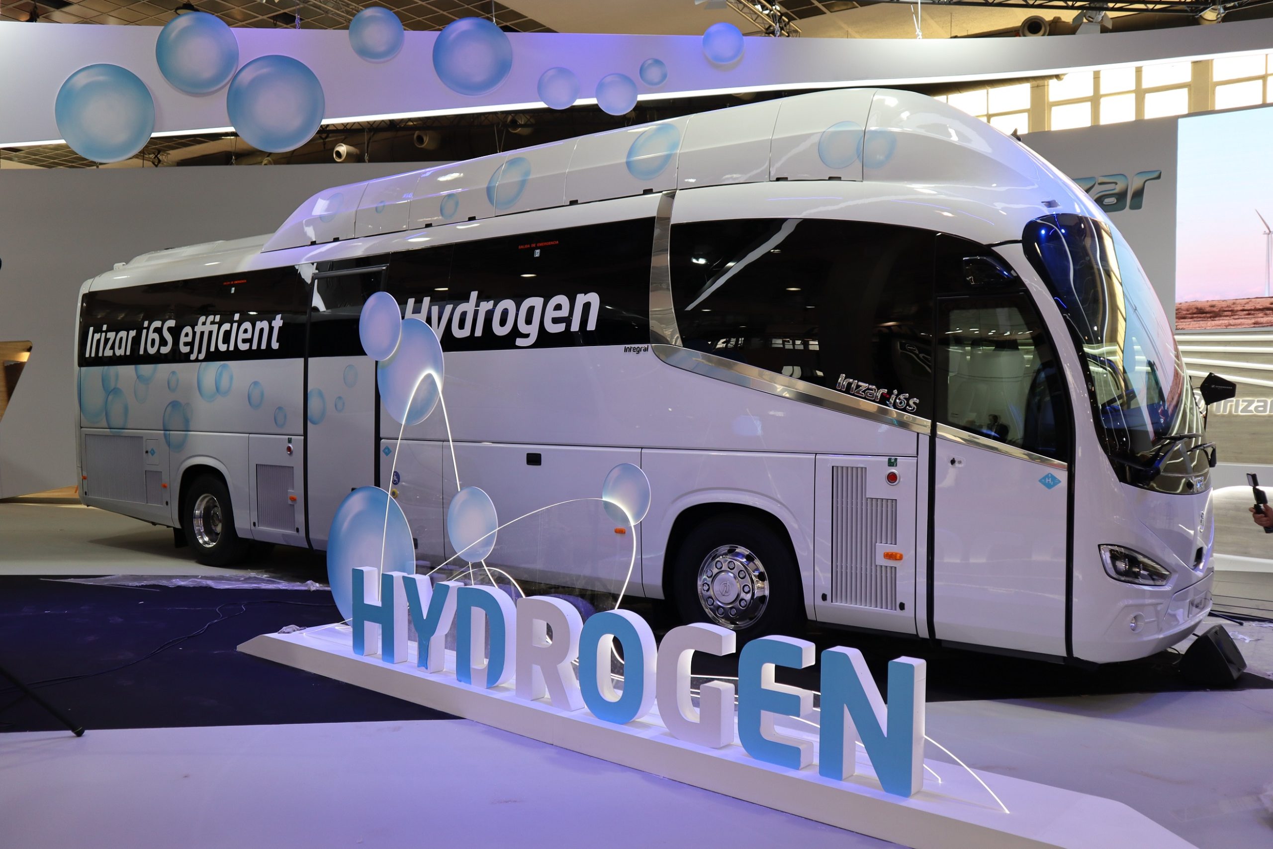 Irizar I6S Efficient Hydrogen Coach Unveiled With 1,000km Range - Routeone