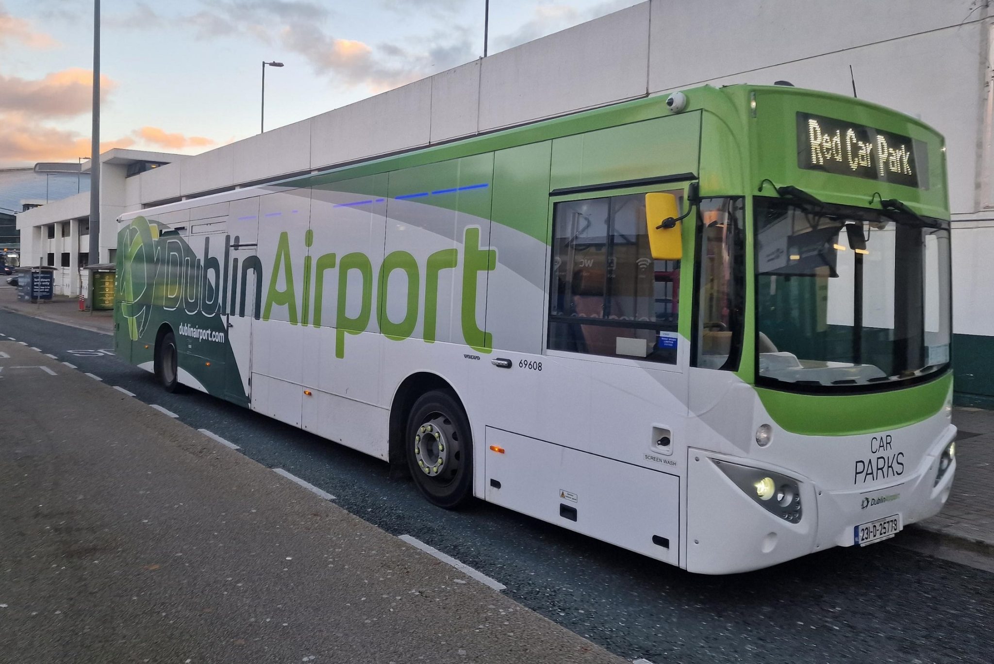 17-strong Volvo B8RLE MCV Evora Fleet Joins Aircoach In Dublin - Routeone